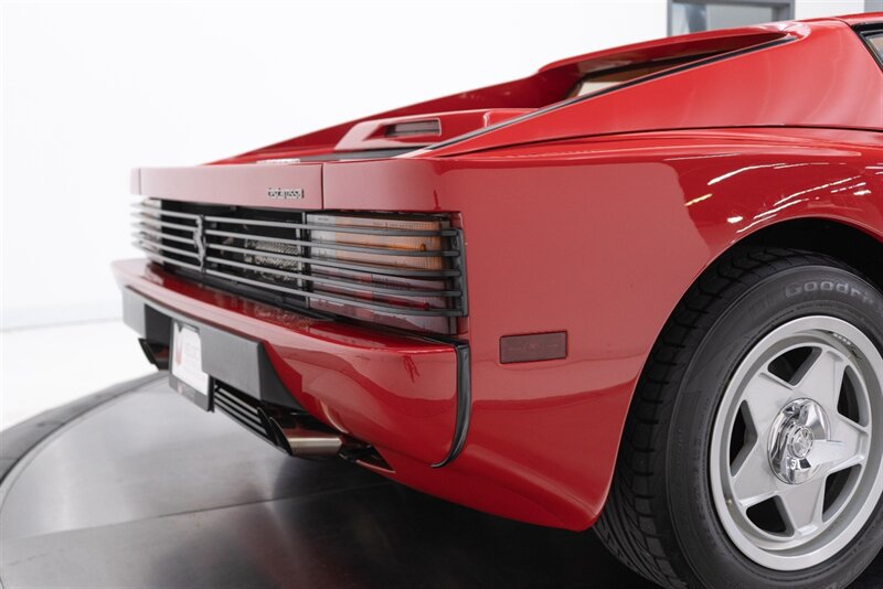 Used 1987 Ferrari Testarossa RWD image 31