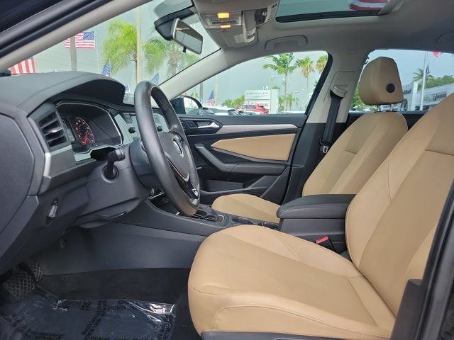 Used 2020 Volkswagen Jetta SE w/ SE Cold Weather Package FWD image 19