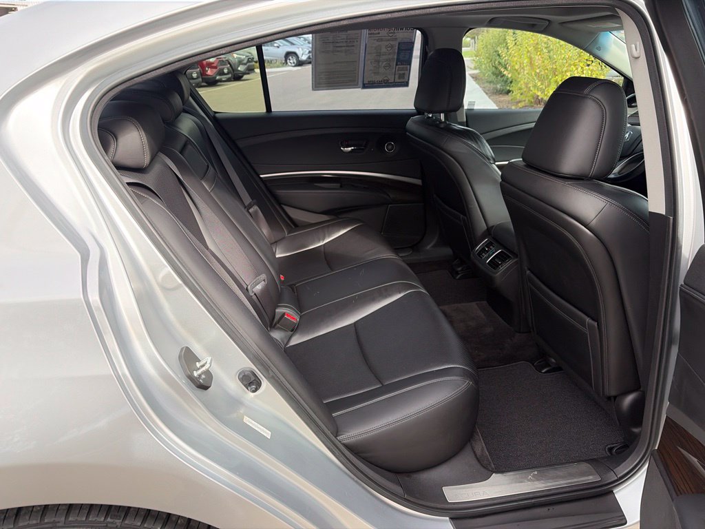 Used 2014 Acura RLX w/ Technology Package FWD image 15