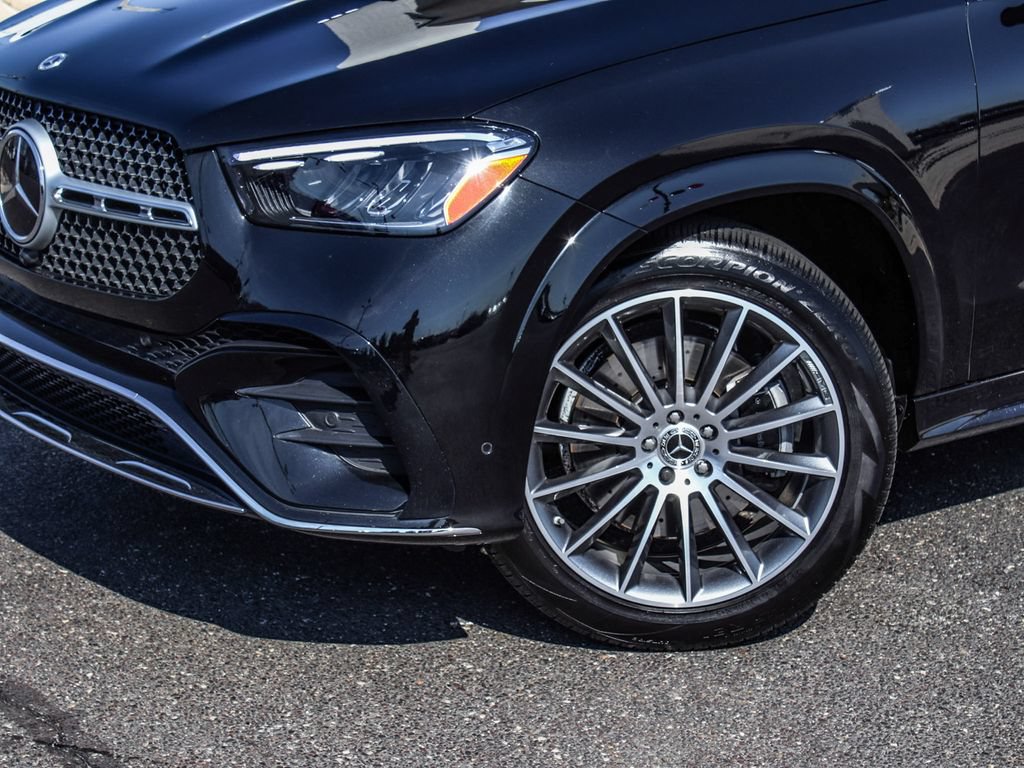 Used 2025 Mercedes-Benz GLE 450e 4MATIC w/ AMG Line Interior image 48