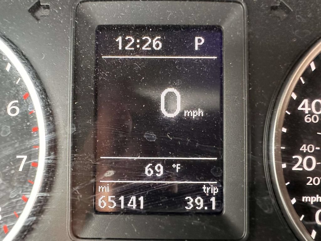 Used 2017 Volkswagen Tiguan Limited w/ Premium Package AWD/4WD image 30