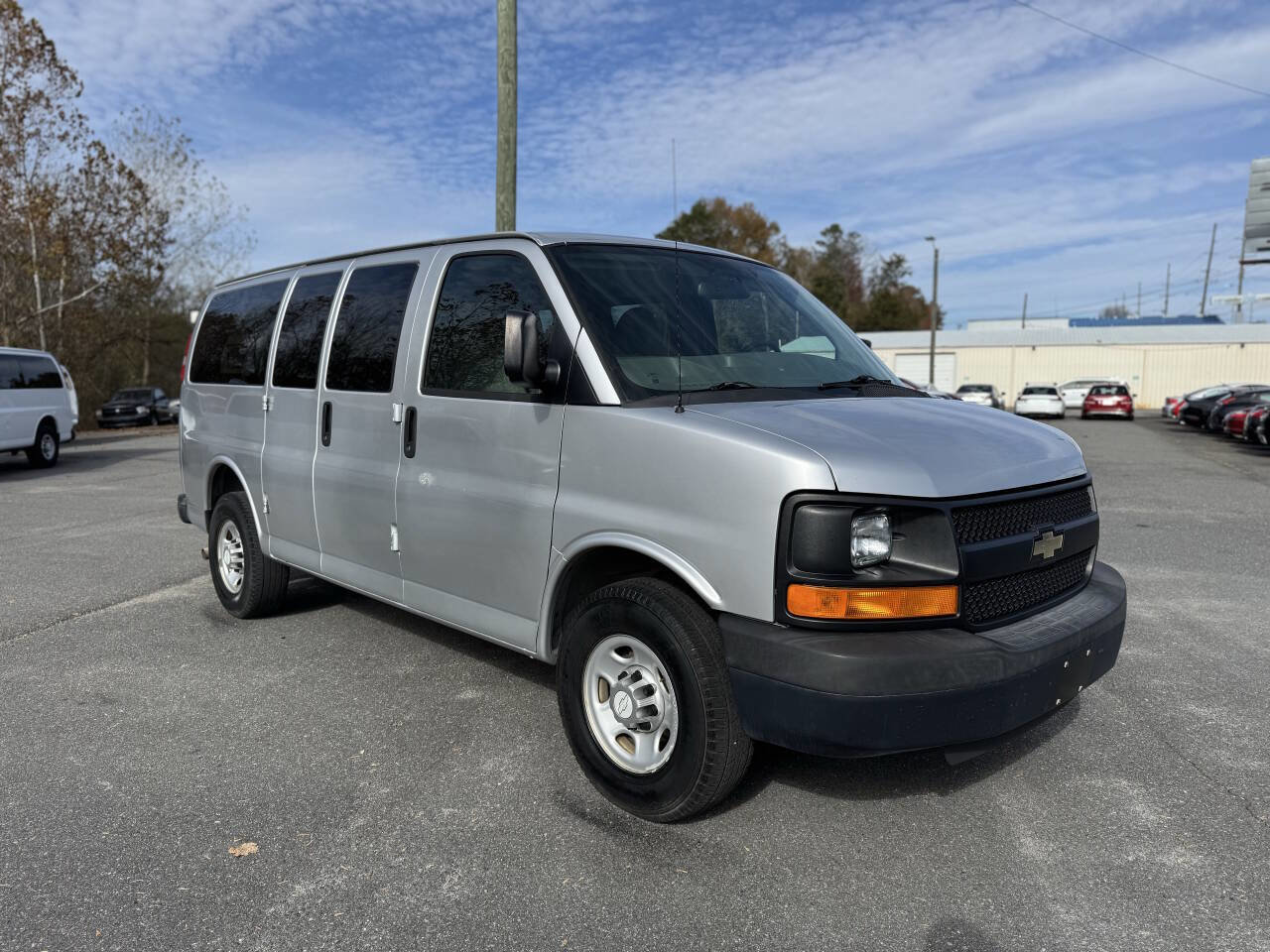 Used 2015 Chevrolet Express 2500 LS image 2