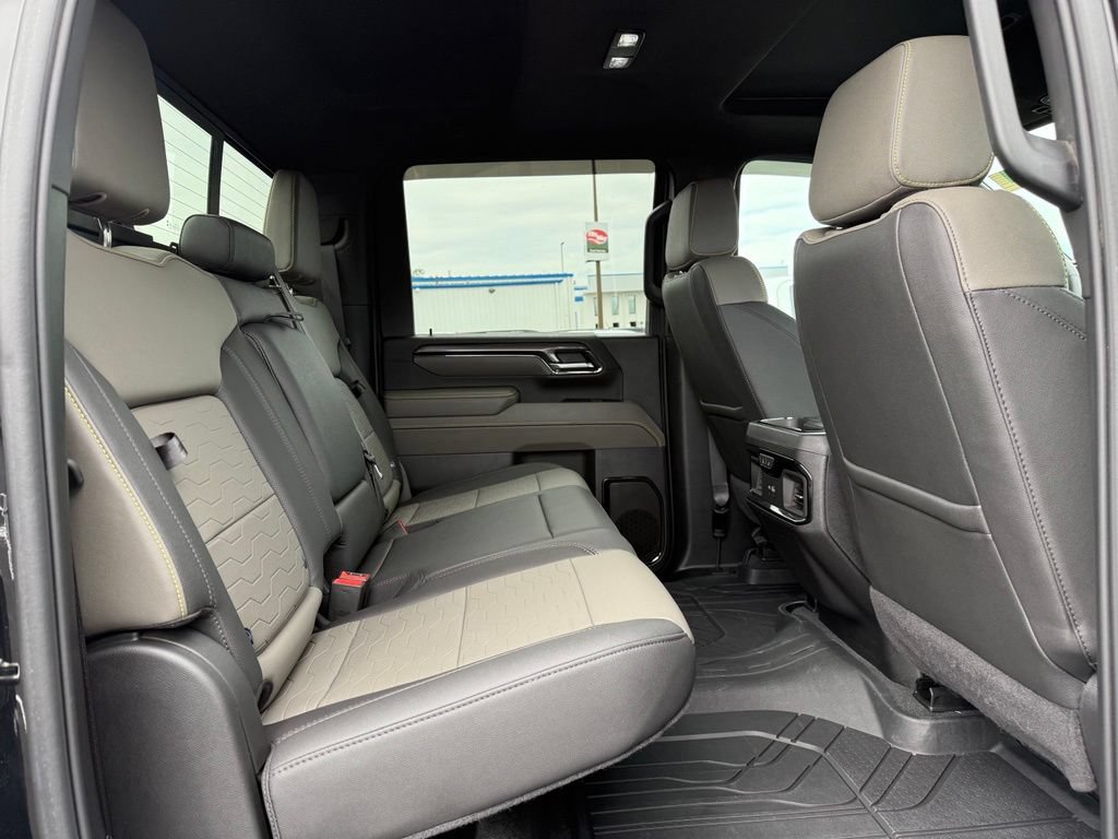Used 2024 Chevrolet Silverado 2500 ZR2 w/ Technology Package AWD/4WD image 16