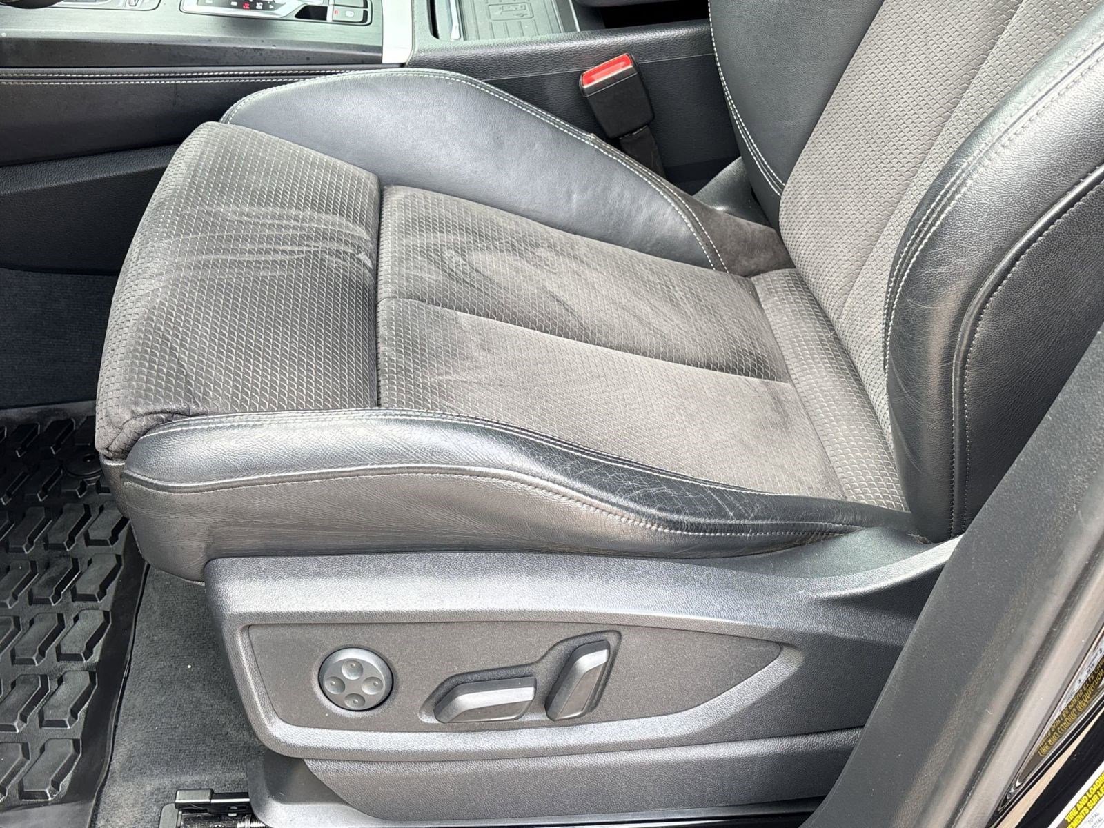 Used 2020 Audi SQ5 Premium Plus w/ Premium Plus Package image 12