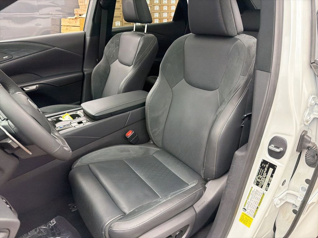 Used 2023 Lexus RX 350 w/ Accessory Package (K3) image 23
