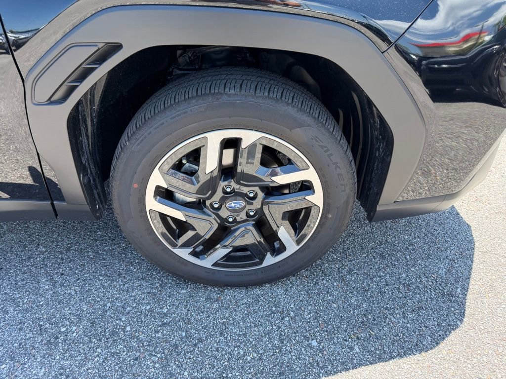 Used 2025 Subaru Forester Limited AWD/4WD image 4