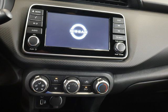New 2025 Nissan Kicks Play S image 14