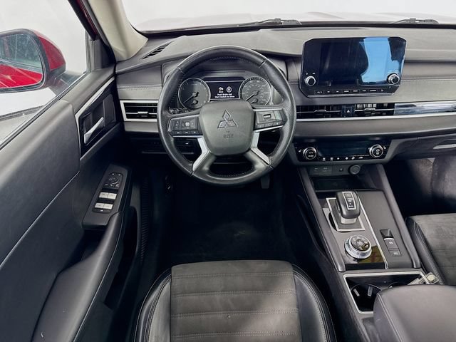 Used 2024 Mitsubishi Outlander SE FWD image 23