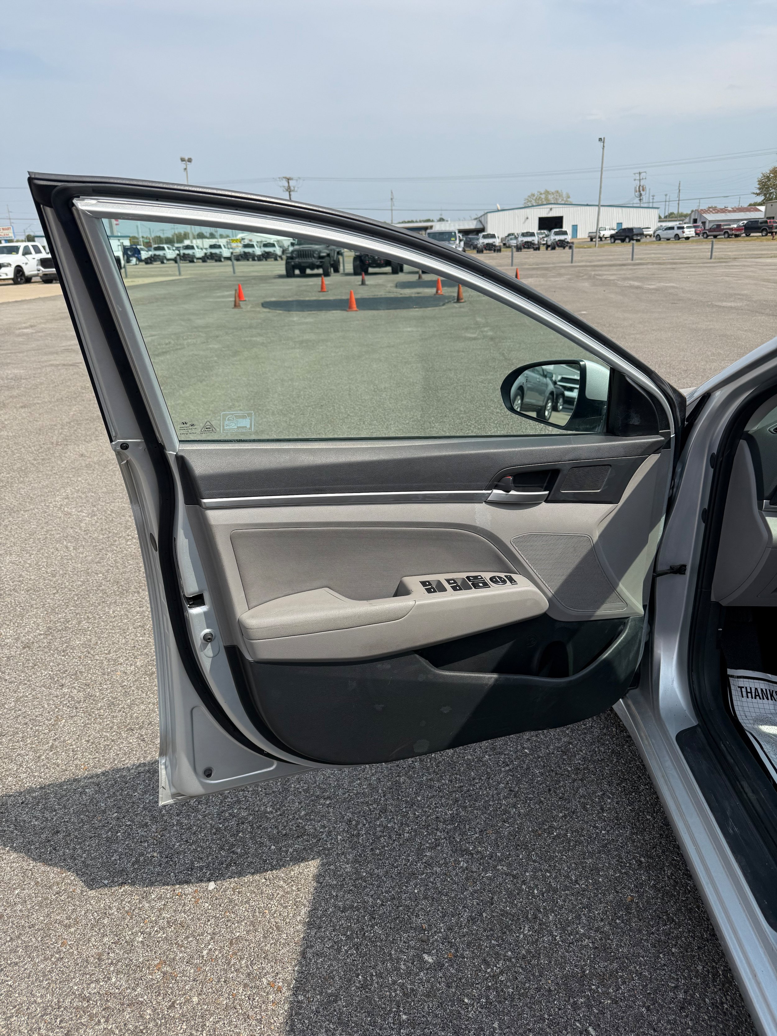 Used 2019 Hyundai Elantra SEL FWD image 15