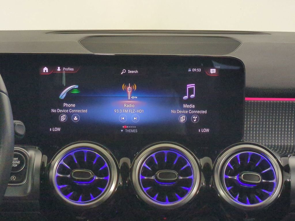 Used 2022 Mercedes-Benz GLB 250 image 21