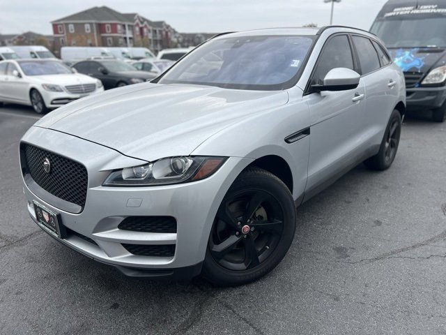 Used 2019 Jaguar F-PACE Premium image 2