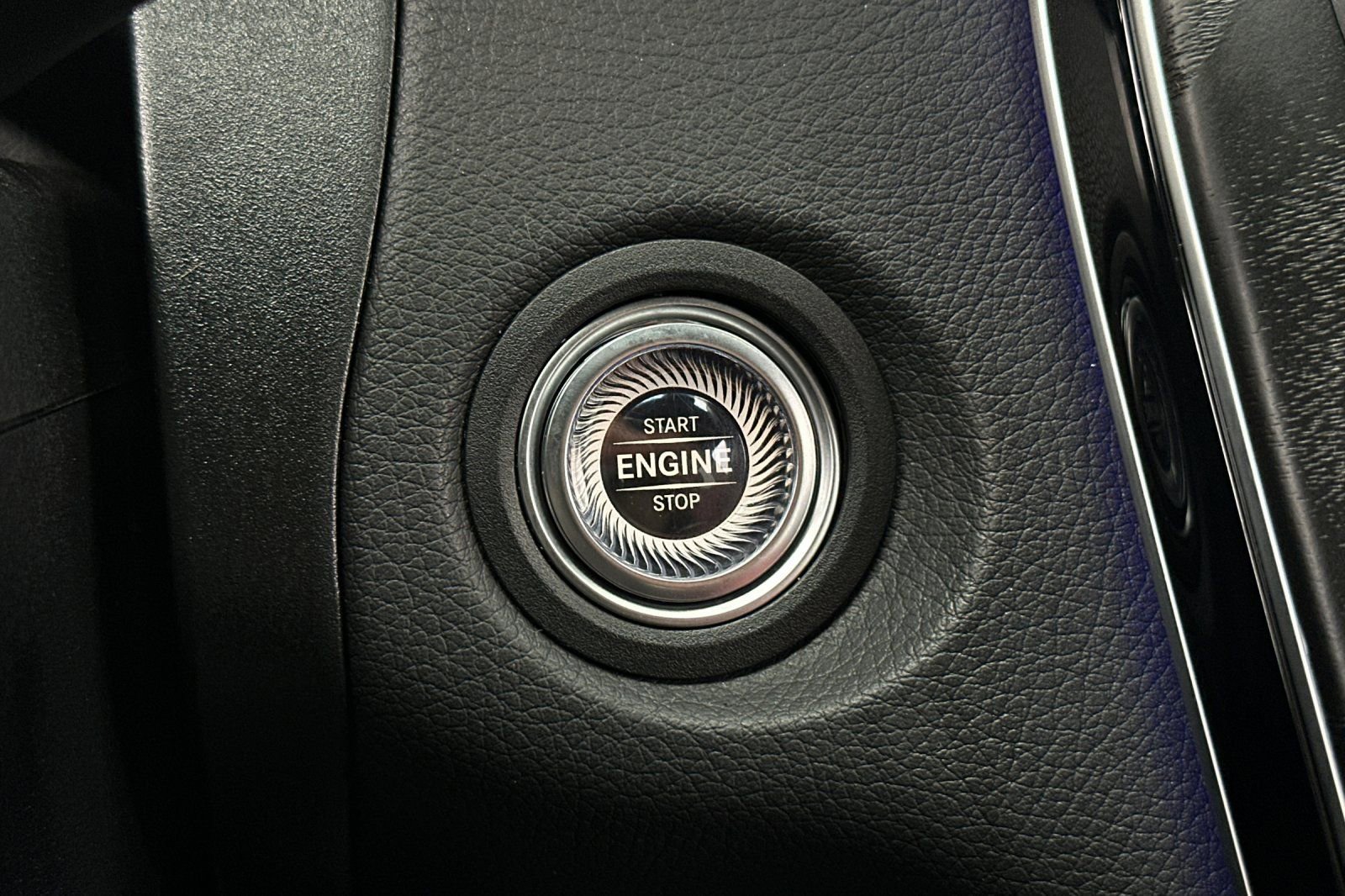 Certified 2022 Mercedes-Benz GLC 43 AMG 4MATIC image 21