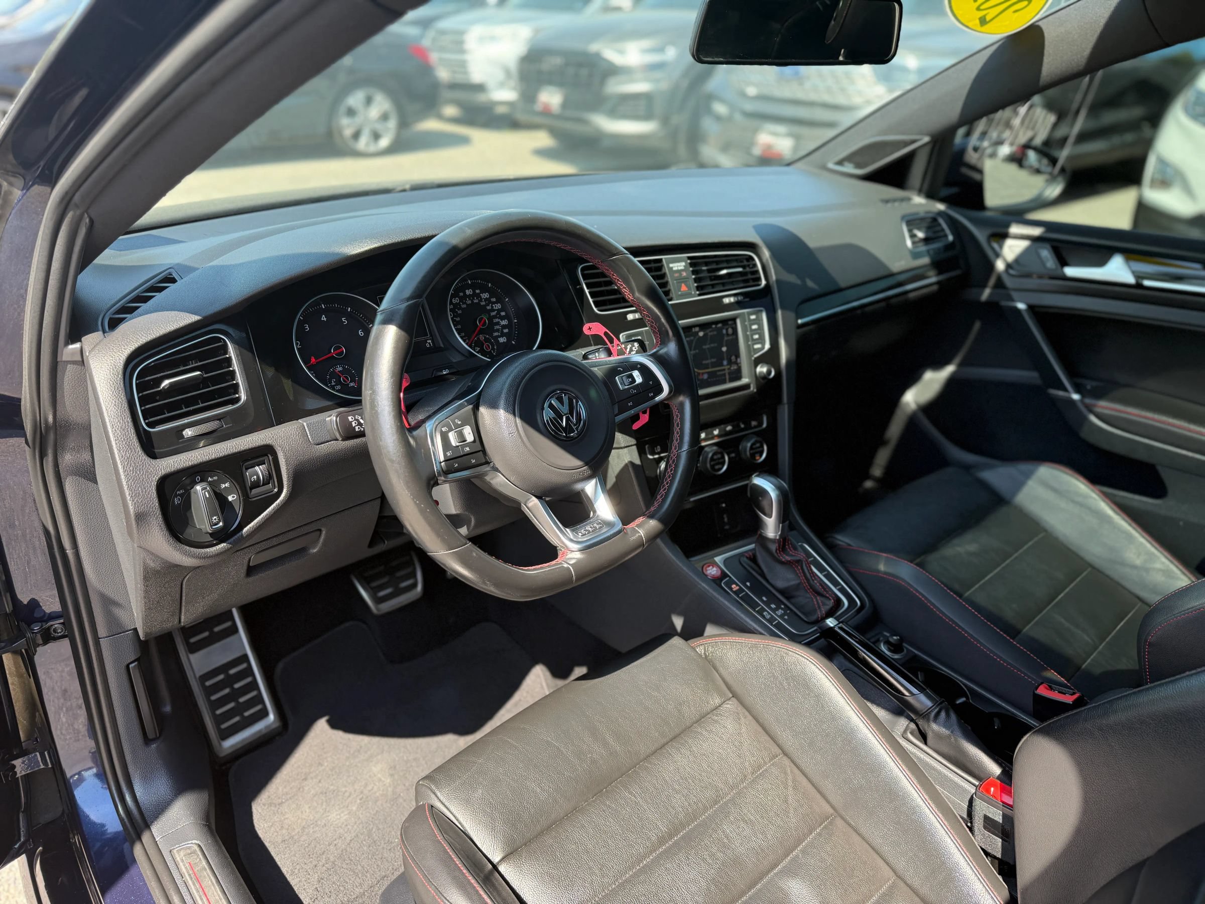 Used 2016 Volkswagen GTI Autobahn w/ Lighting Package (SEL) FWD image 16