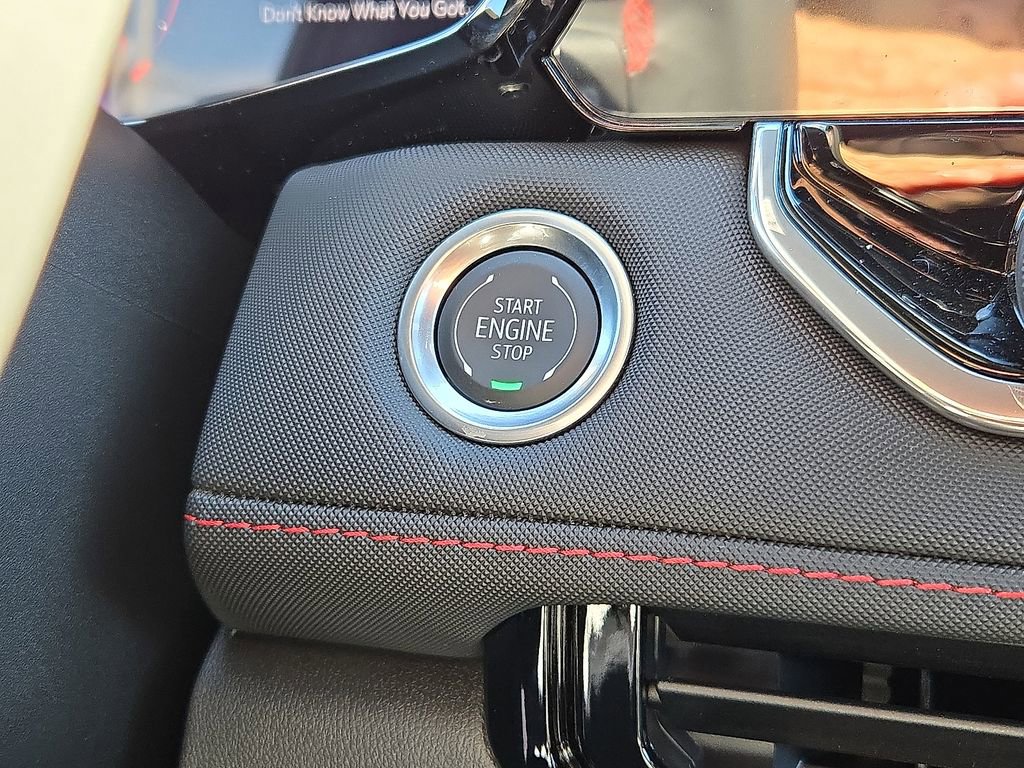 Used 2024 Chevrolet Colorado Z71 w/ Z71 Convenience Package 2 image 29