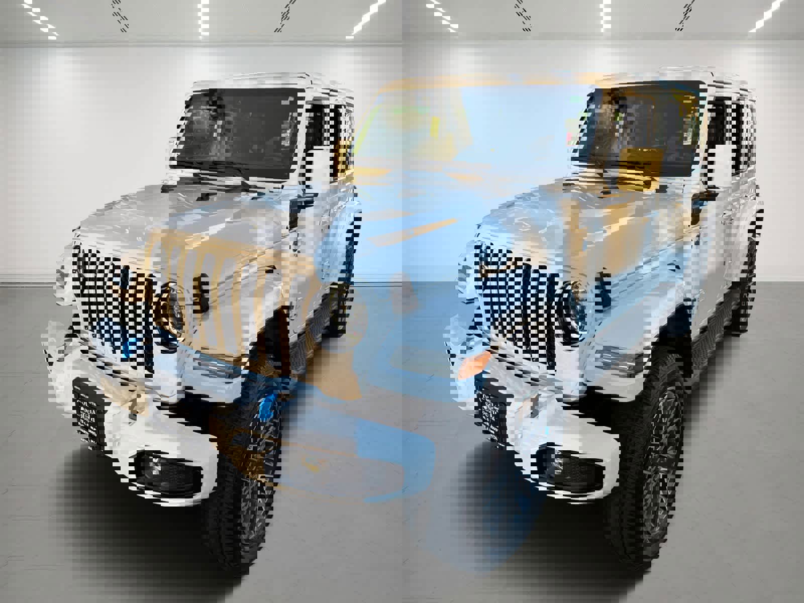 Used 2023 Jeep Wrangler Unlimited Sahara video 2