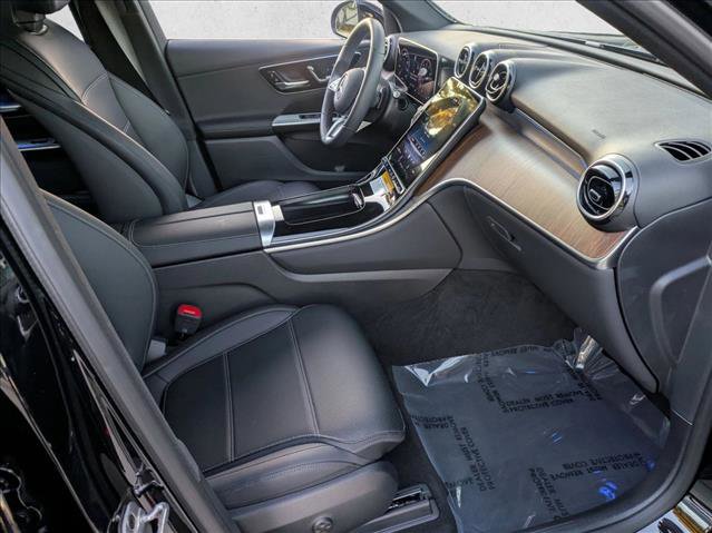 Used 2026 Mercedes-Benz GLC 300 4MATIC image 21