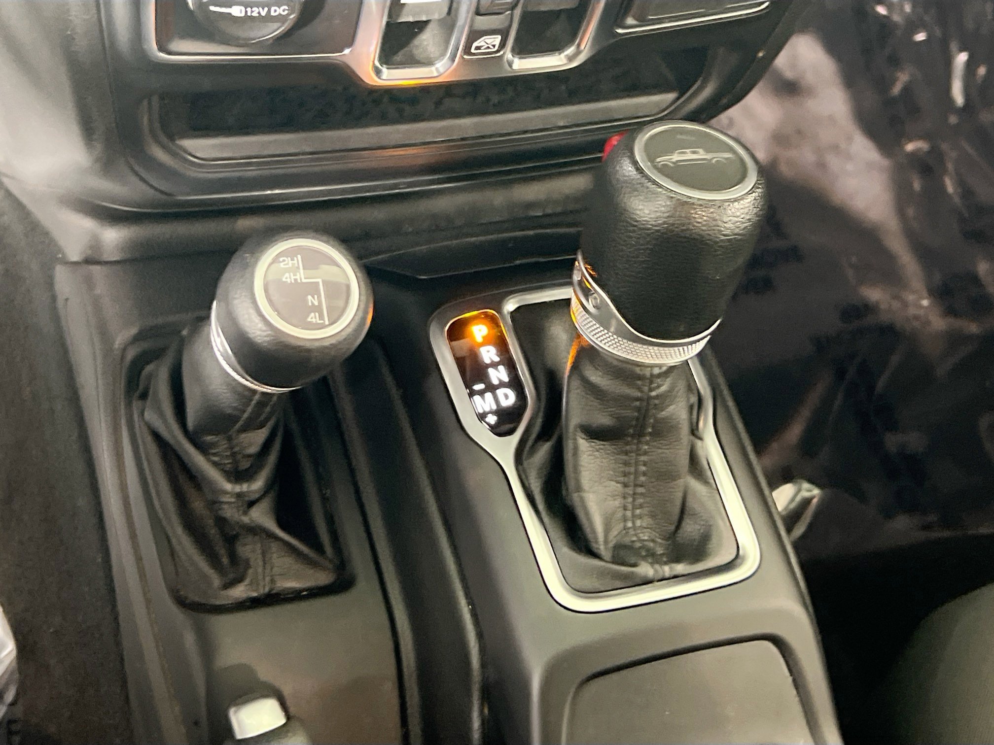 Used 2022 Jeep Gladiator Sport AWD/4WD image 16