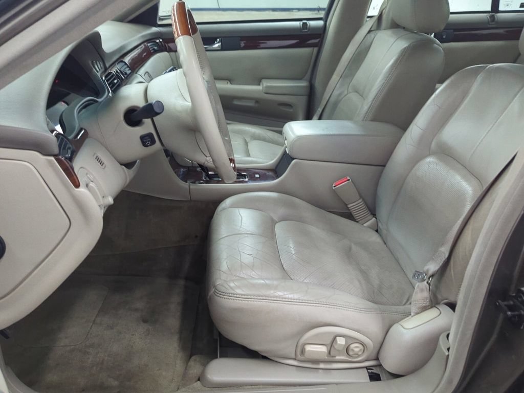 Used 2000 Cadillac Seville STS w/ Convenience Pkg FWD image 9