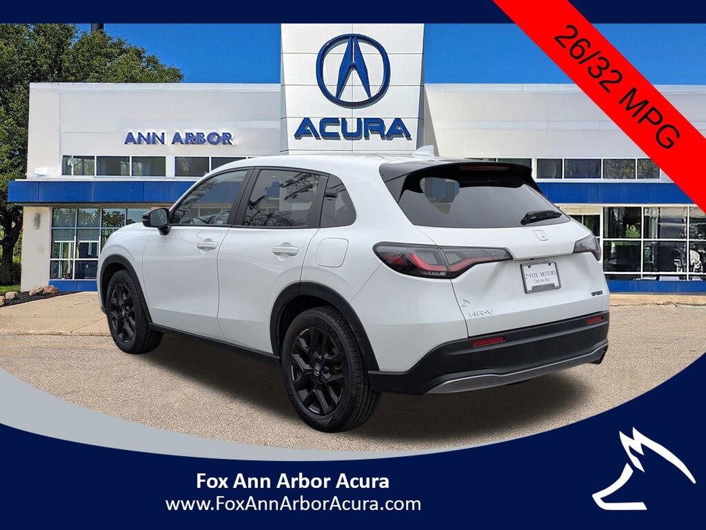 Used 2024 Honda HR-V Sport image 3