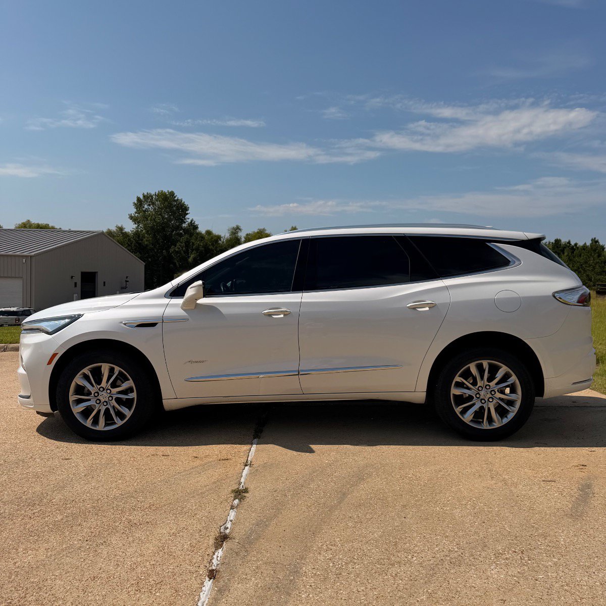 Used 2023 Buick Enclave Avenir w/ Avenir Technology Package FWD image 8