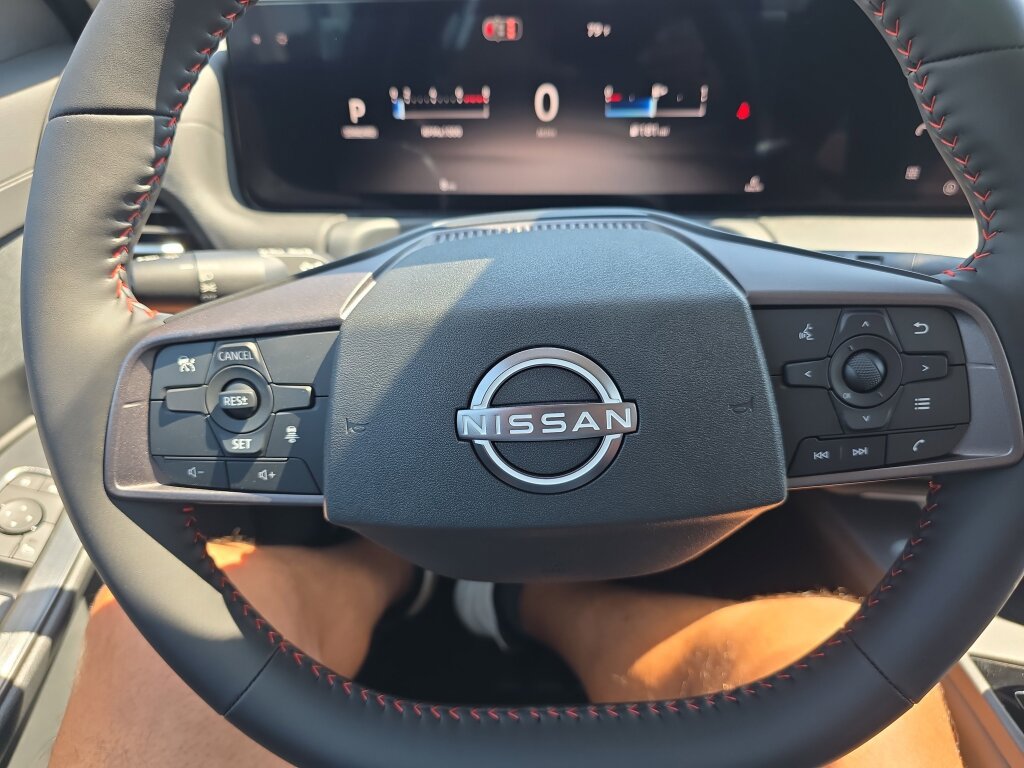 New 2026 Nissan Sentra SR w/ Floor Mat Package FWD image 8