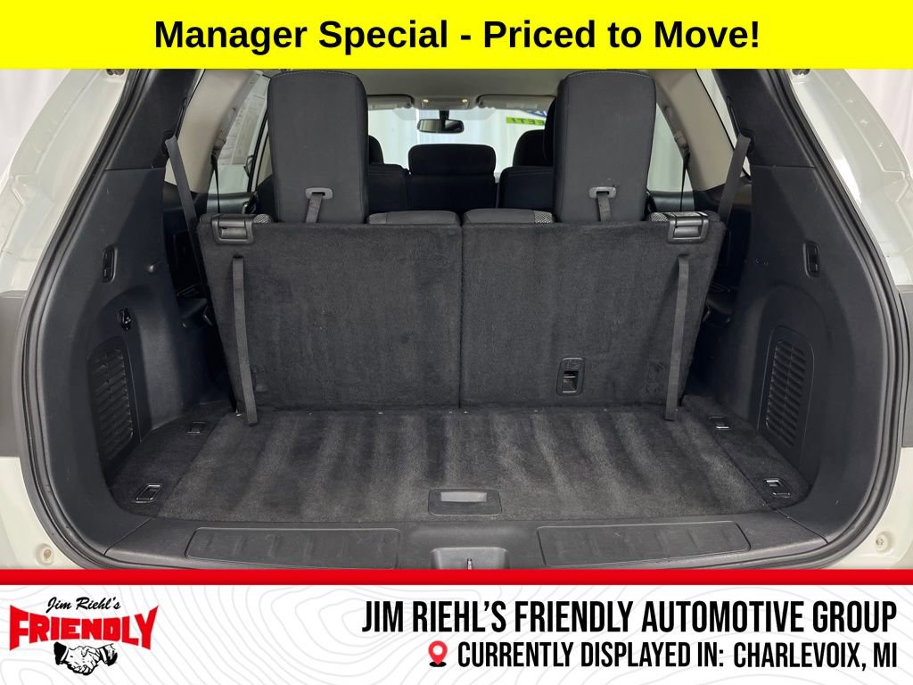 Used 2018 Nissan Pathfinder SV image 23
