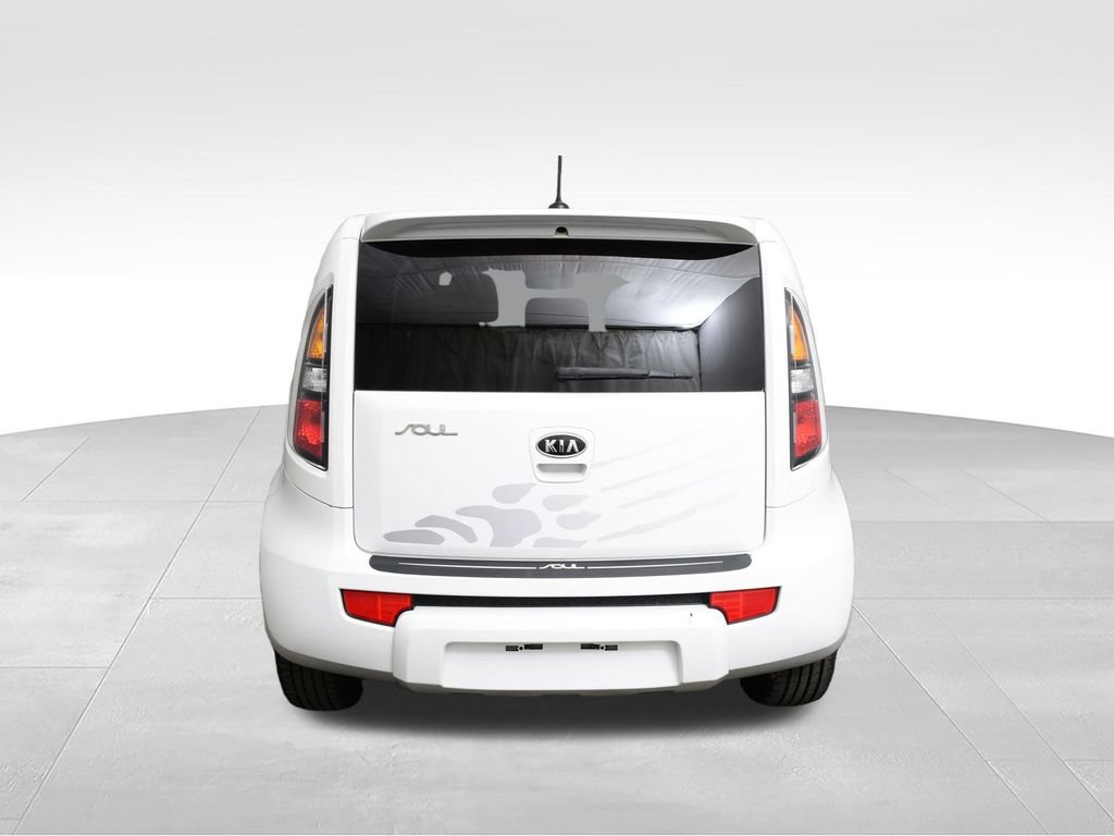 Used 2011 Kia Soul + FWD image 6