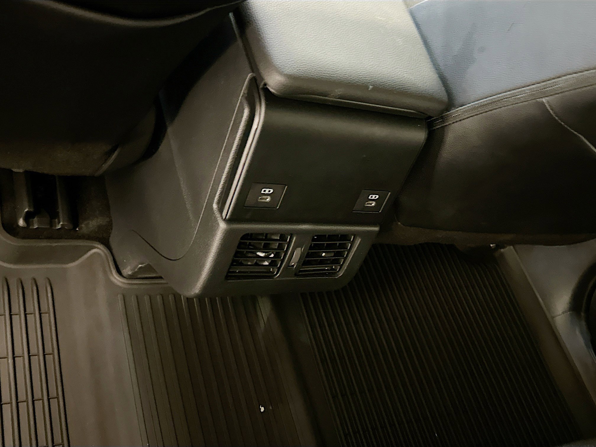 Used 2024 Toyota bZ4X XLE image 29