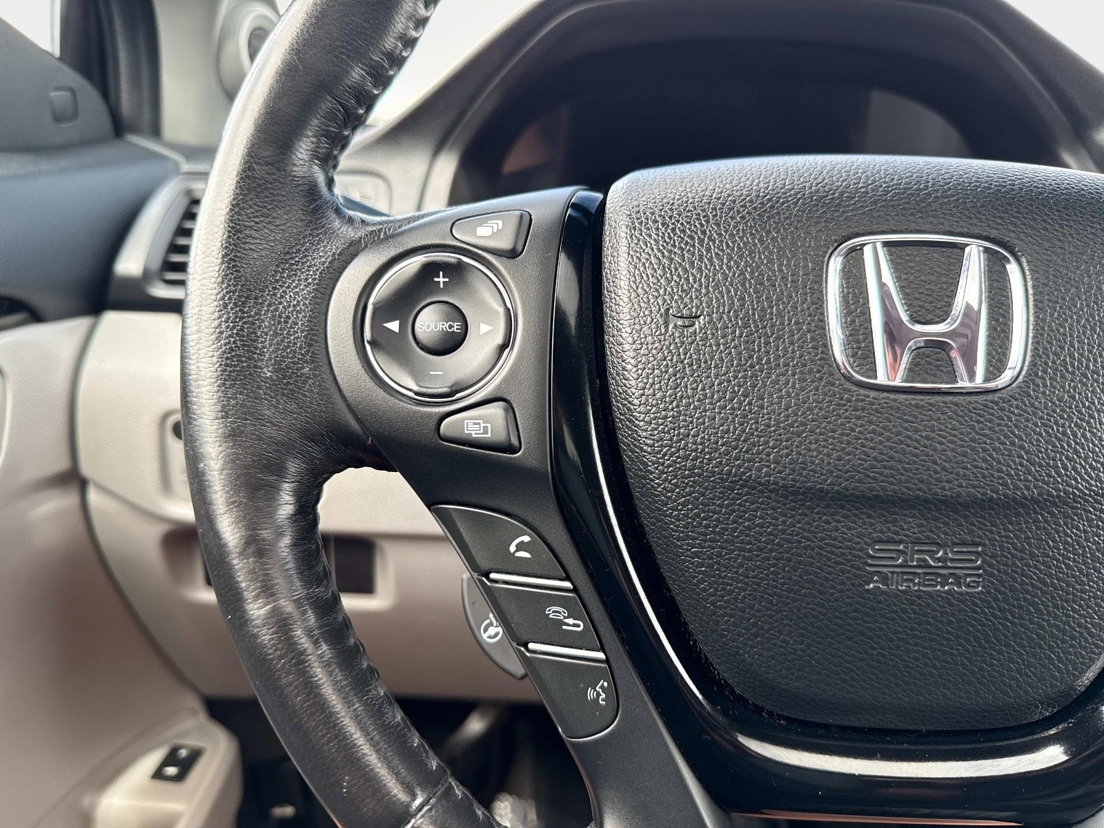 Used 2018 Honda Pilot Elite image 29