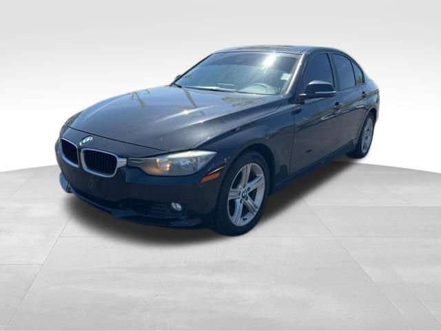Used 2013 BMW 328i xDrive Sedan AWD/4WD image 3