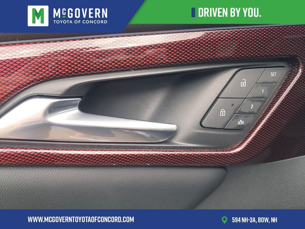 Used 2024 Chevrolet Traverse RS AWD/4WD image 13