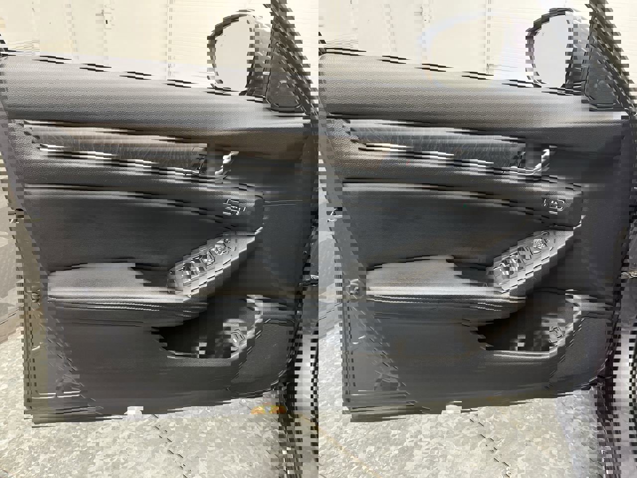 Used 2018 Honda Accord Touring image 8