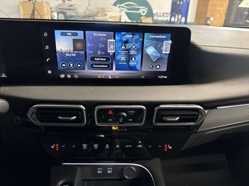New 2026 Nissan Sentra SR w/ SR Premium Package FWD image 17