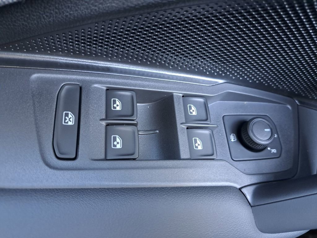 New 2026 Volkswagen Tiguan S image 17