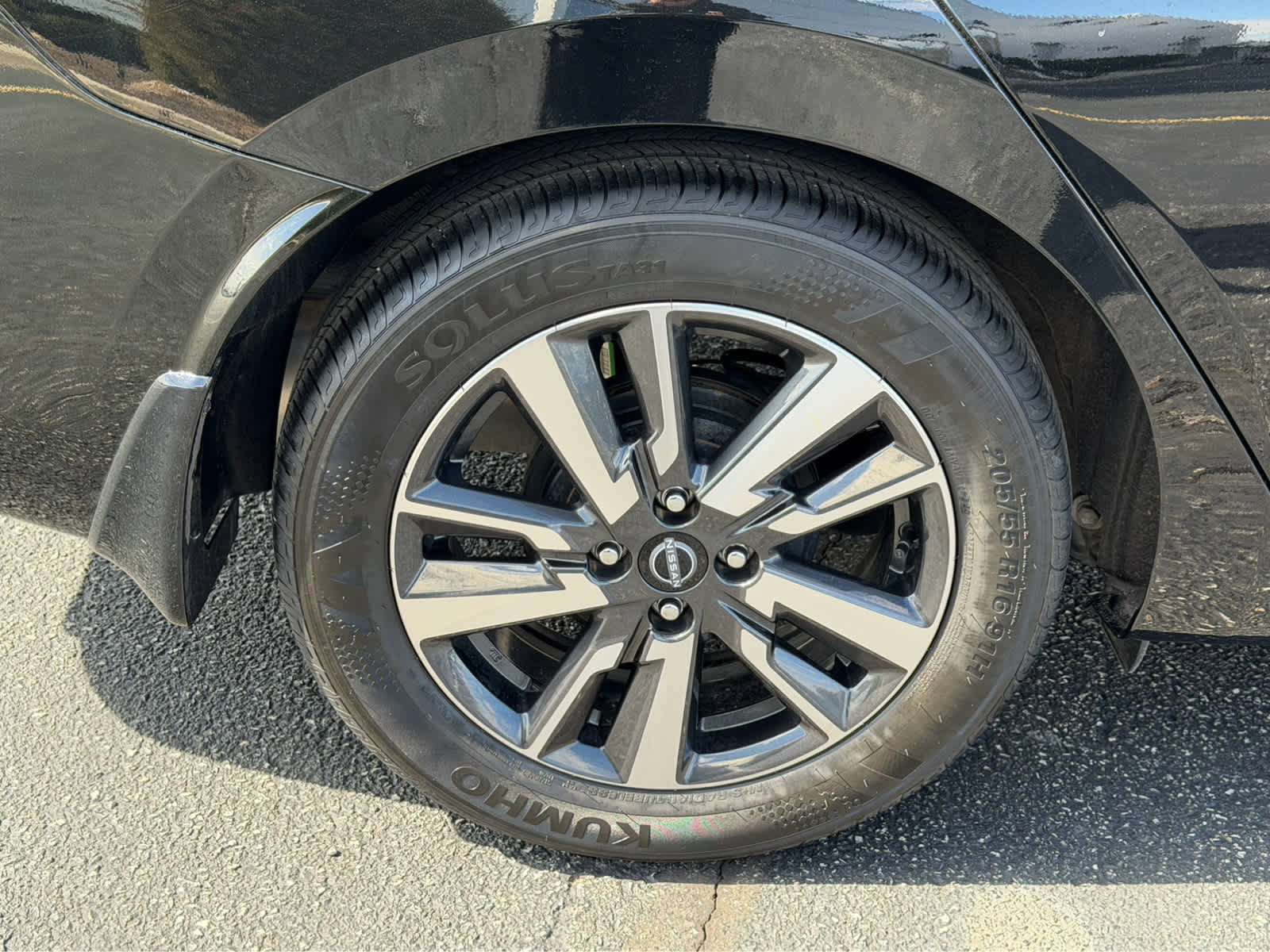 Used 2025 Nissan Versa S w/ S Plus Package image 10