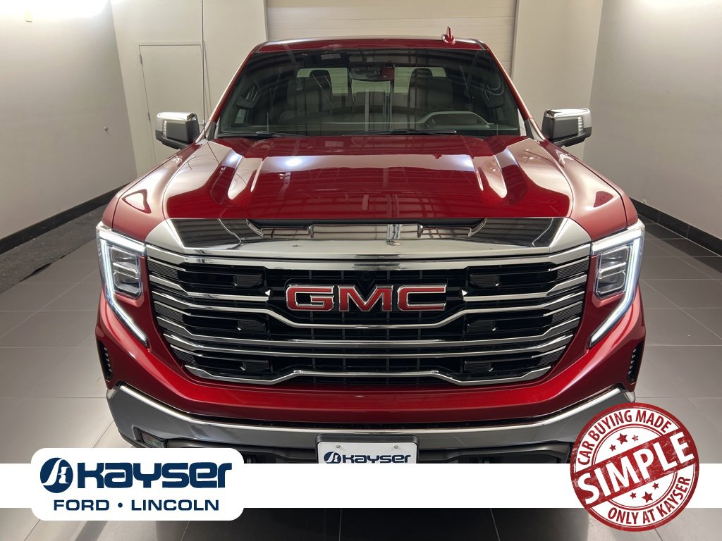 Used 2023 GMC Sierra 1500 SLT image 2