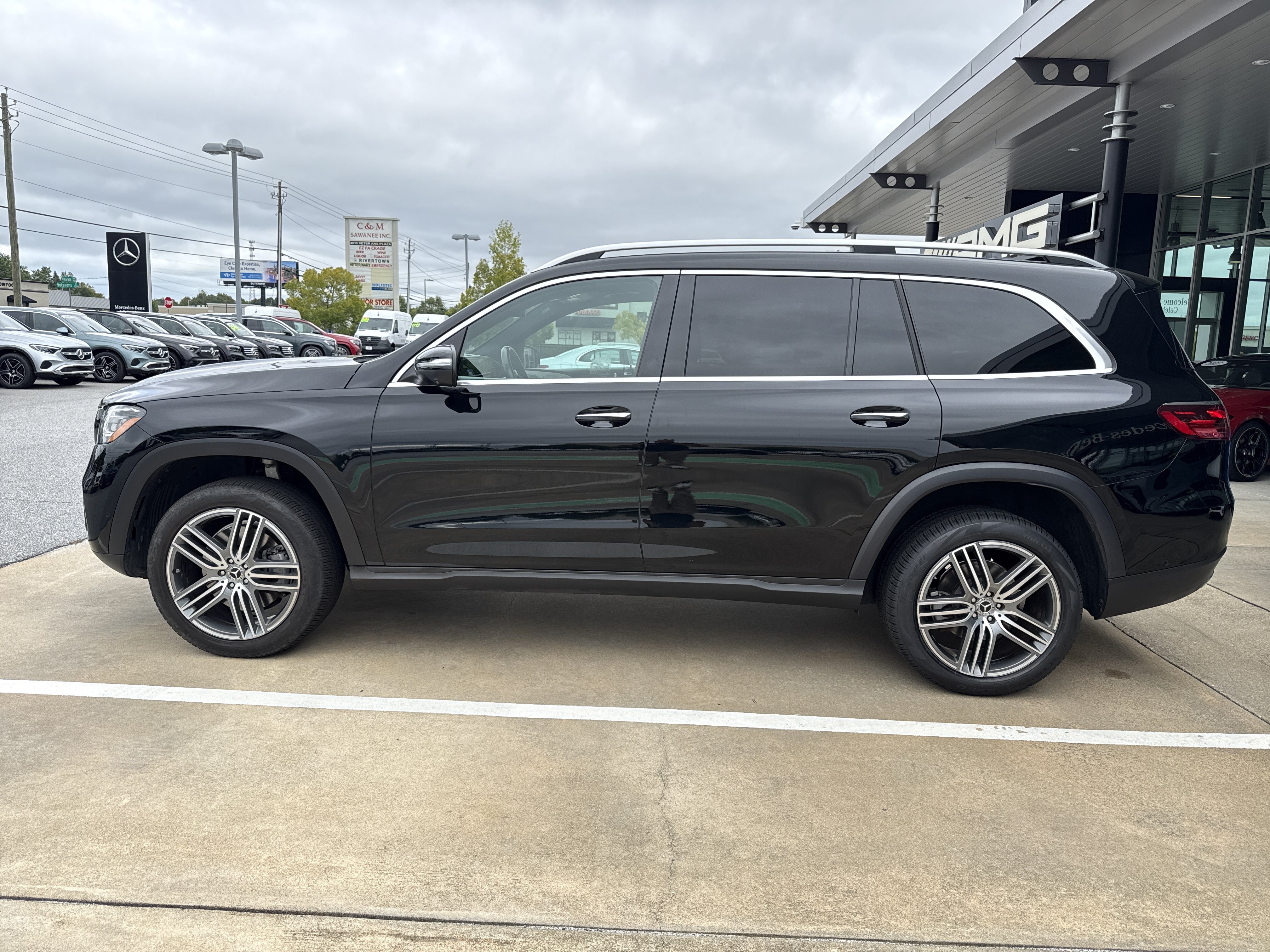 Used 2025 Mercedes-Benz GLS 450 4MATIC image 7