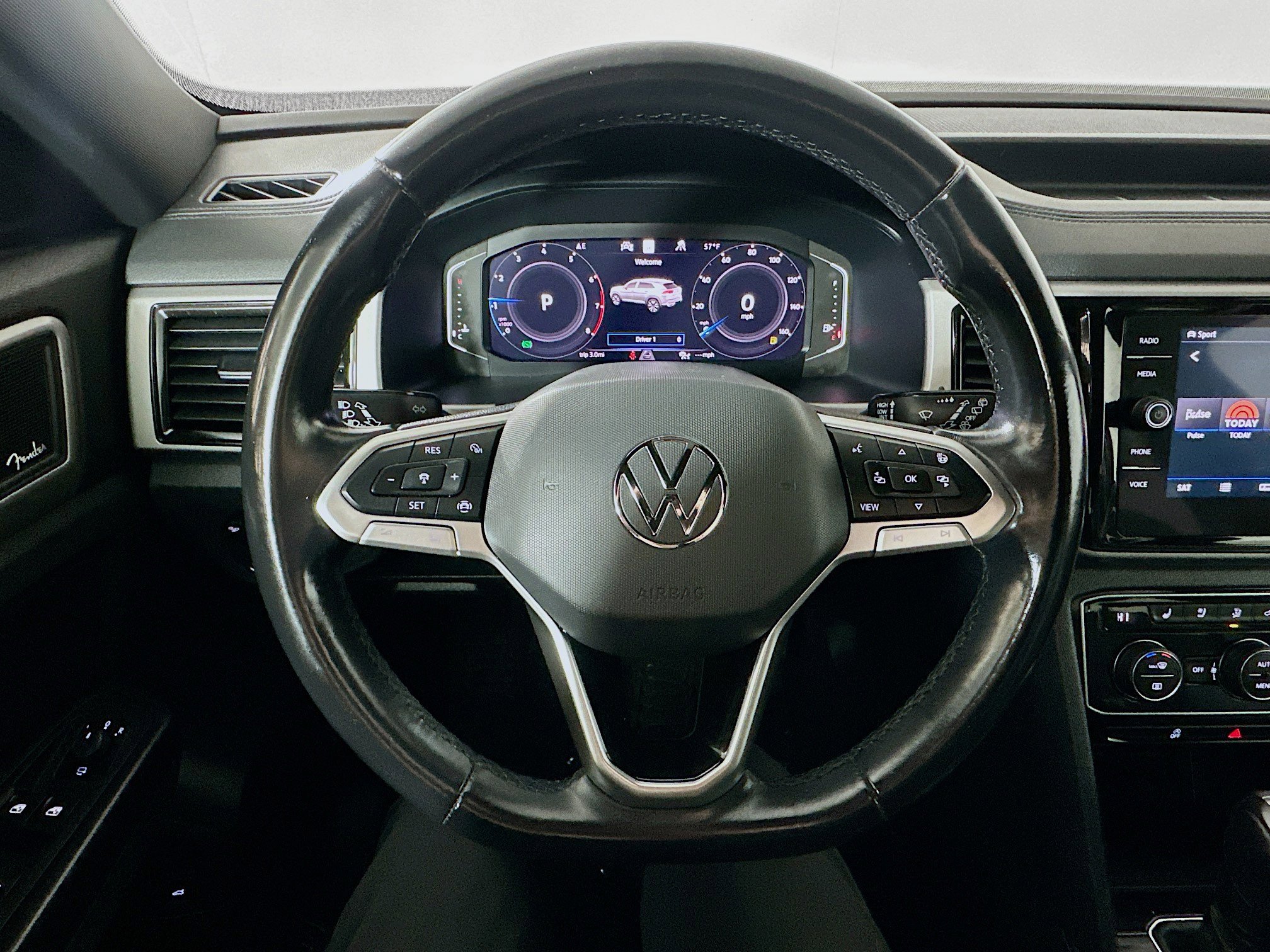 Used 2020 Volkswagen Atlas Cross Sport SEL Premium image 11