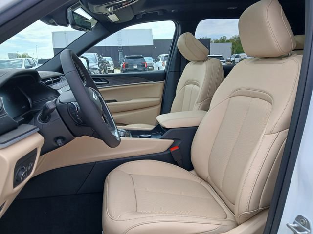 New 2026 Jeep Grand Cherokee L Limited AWD/4WD image 10
