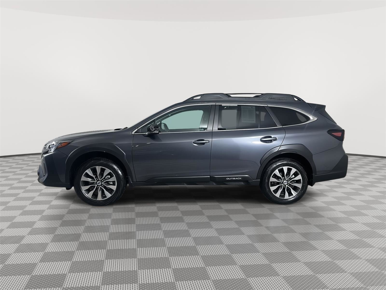 Certified 2025 Subaru Outback Limited image 4