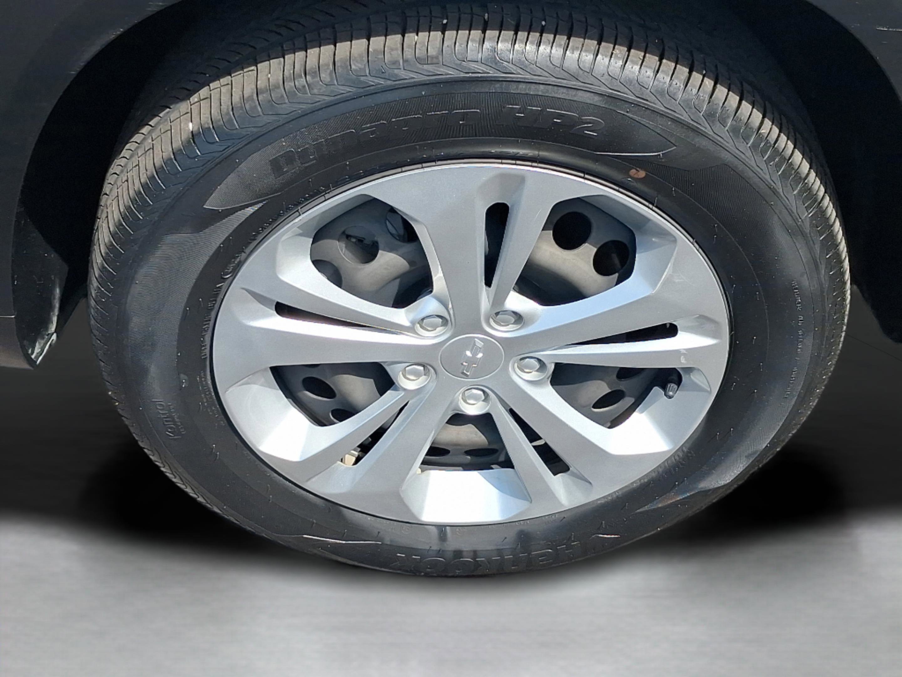 Used 2024 Chevrolet Trax LS w/ Driver Confidence Package FWD image 37