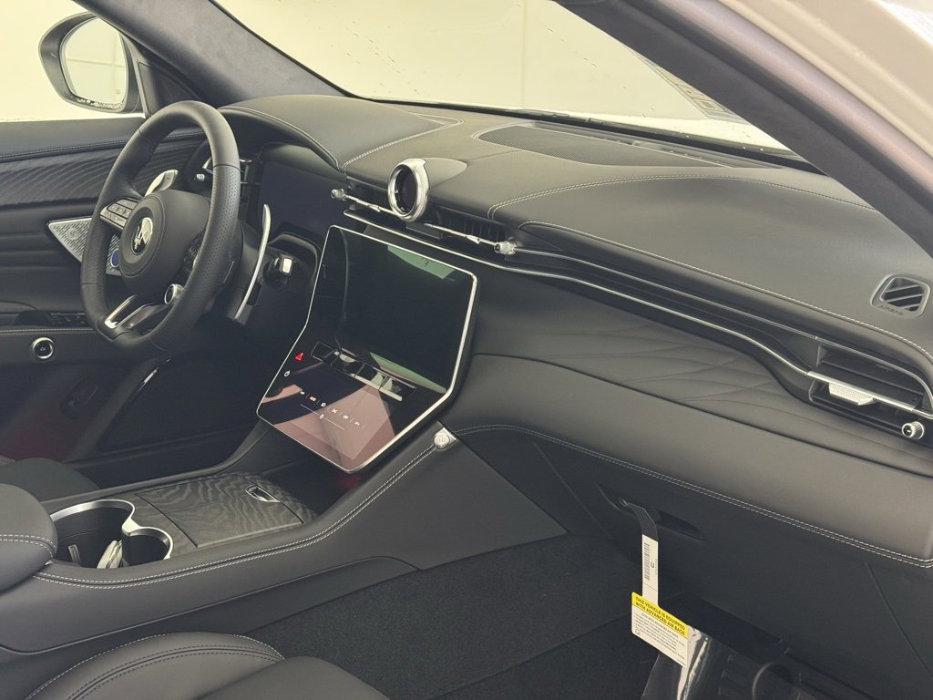 New 2025 Maserati Grecale GT image 44