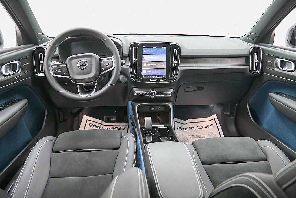 Certified 2023 Volvo XC40 Recharge Ultimate image 26