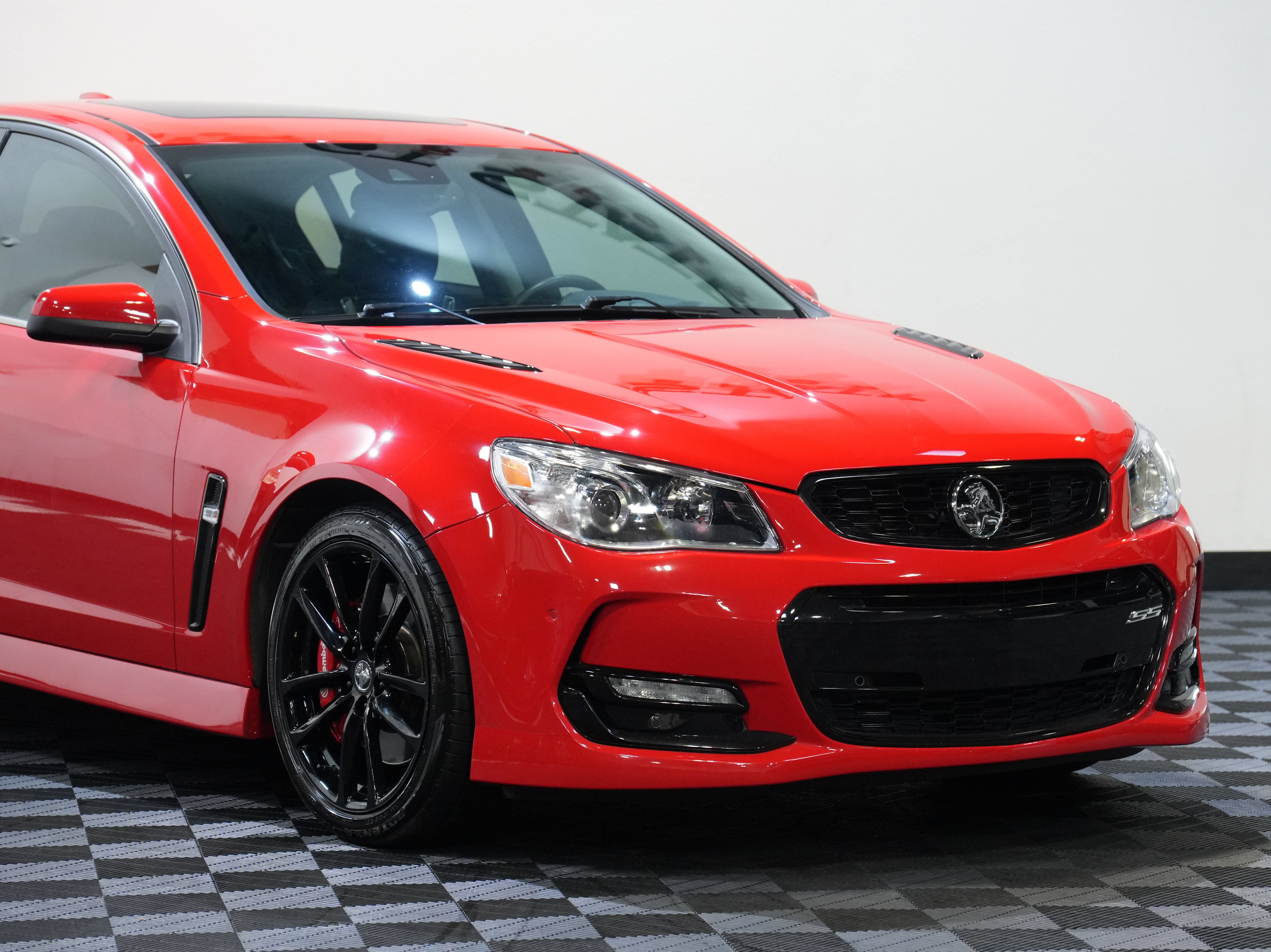Used 2017 Chevrolet SS RWD image 9