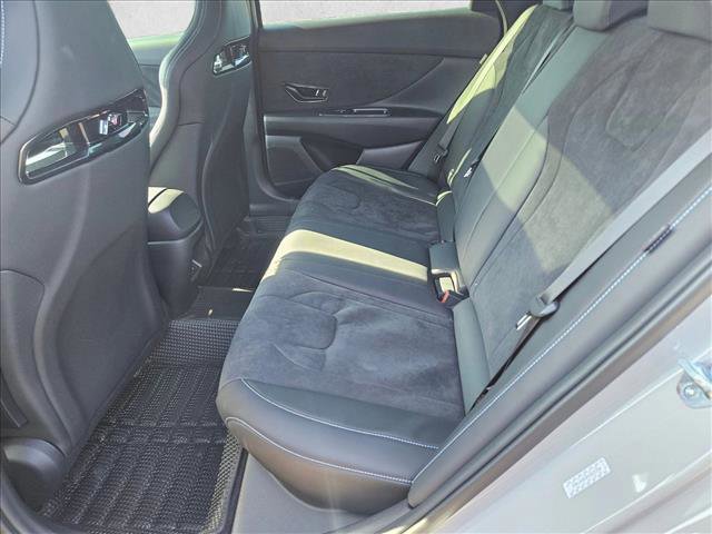 Used 2025 Hyundai Elantra N image 9