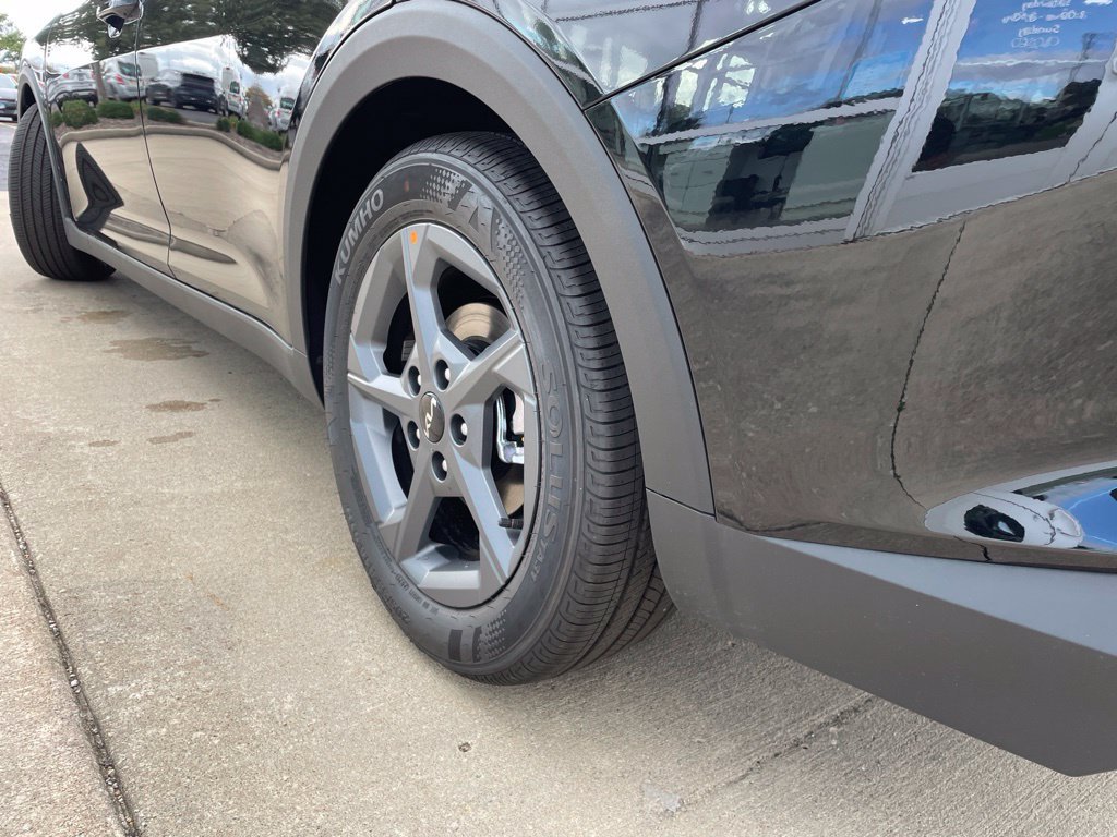 New 2026 Kia K4 FWD image 17