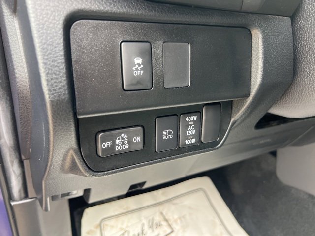 Used 2022 Toyota Tacoma TRD Off-Road image 8