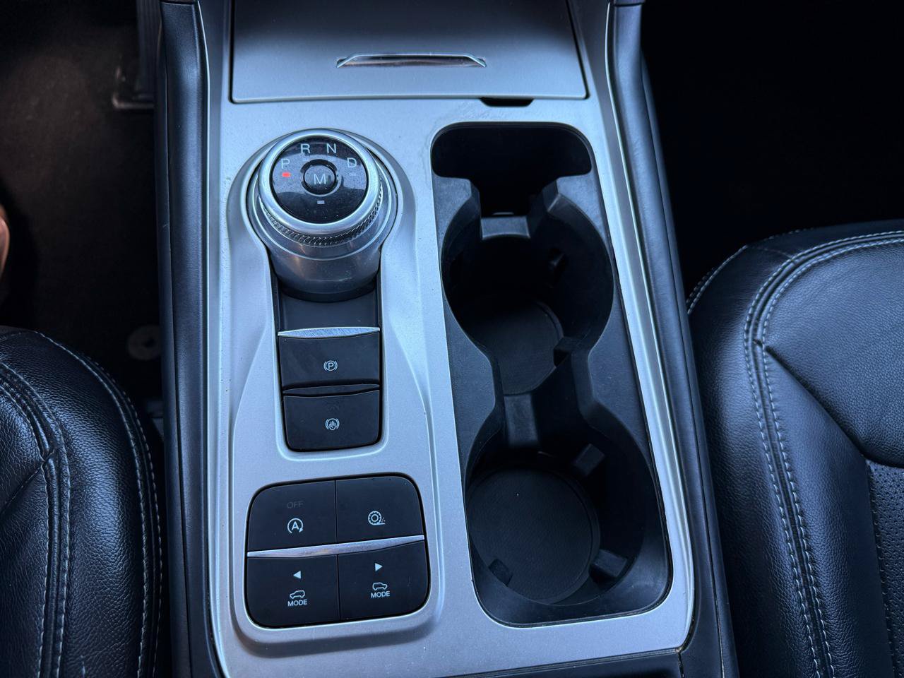 Used 2020 Ford Explorer XLT RWD image 34