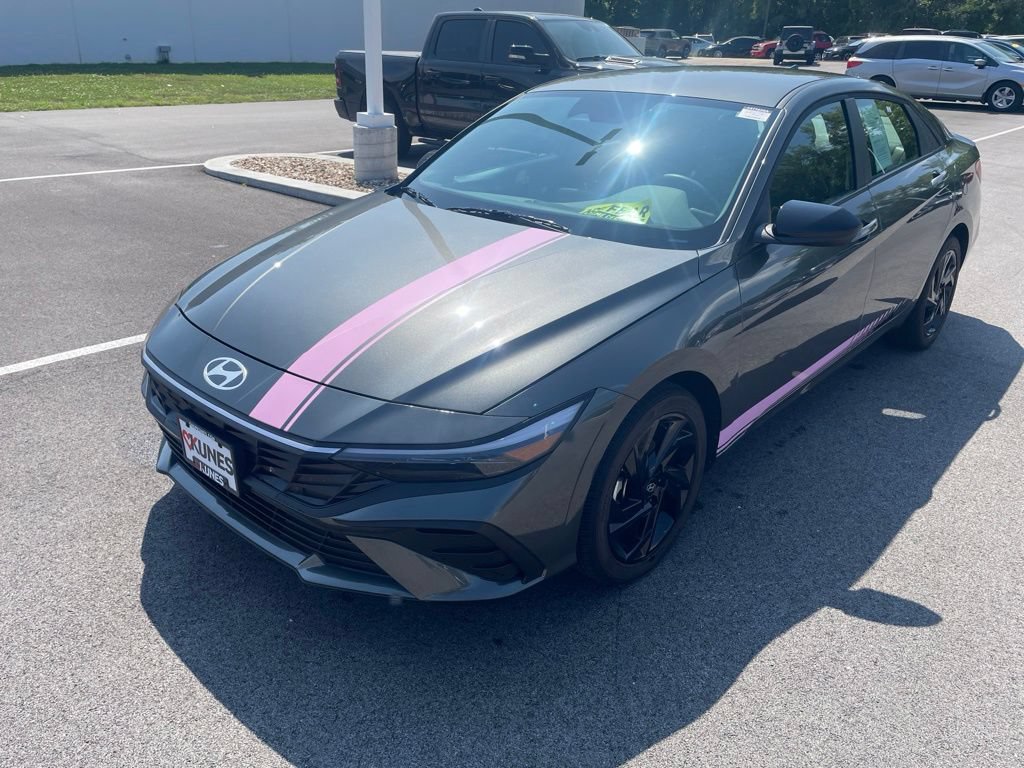 Used 2026 Hyundai Elantra Sport FWD image 9