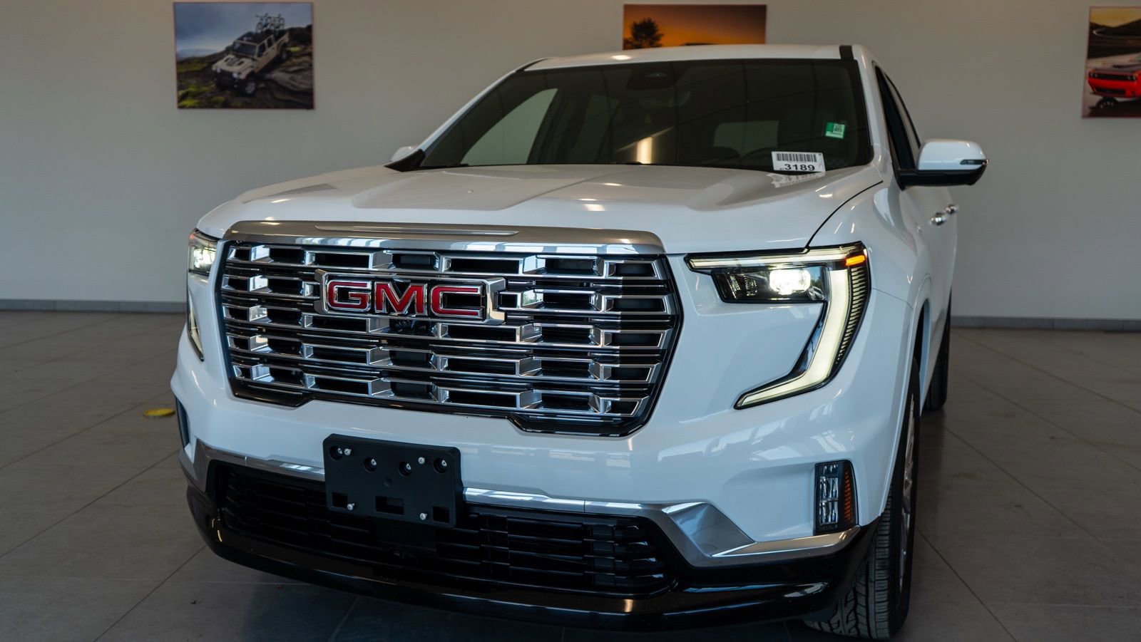 New 2026 GMC Acadia Denali w/ LPO, Floor Liner Package image 1